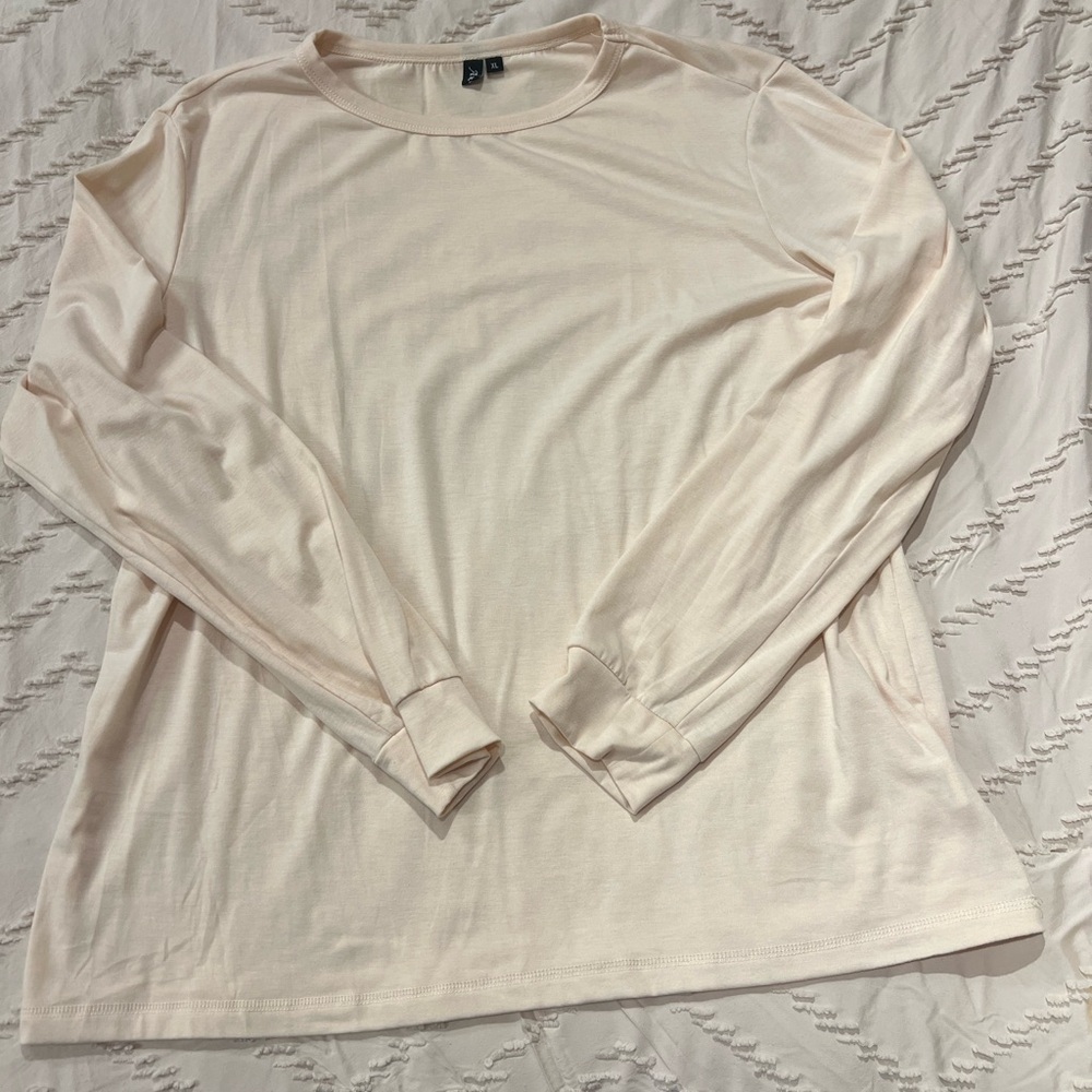 Long sleeve tee